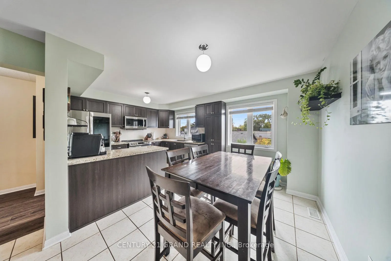 Photo 15 of Unit 38, 470 Beach Boulevard, Hamilton, Hamilton Beach — HOMEH