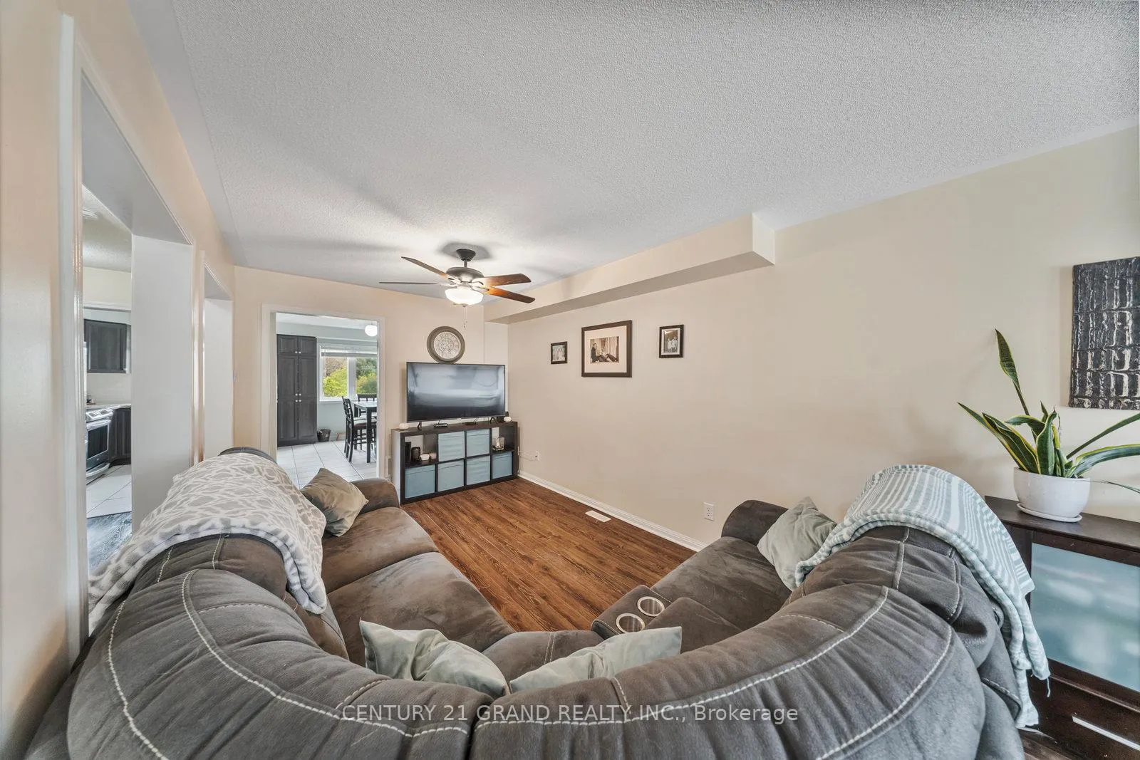 Photo 18 of Unit 38, 470 Beach Boulevard, Hamilton, Hamilton Beach — HOMEH