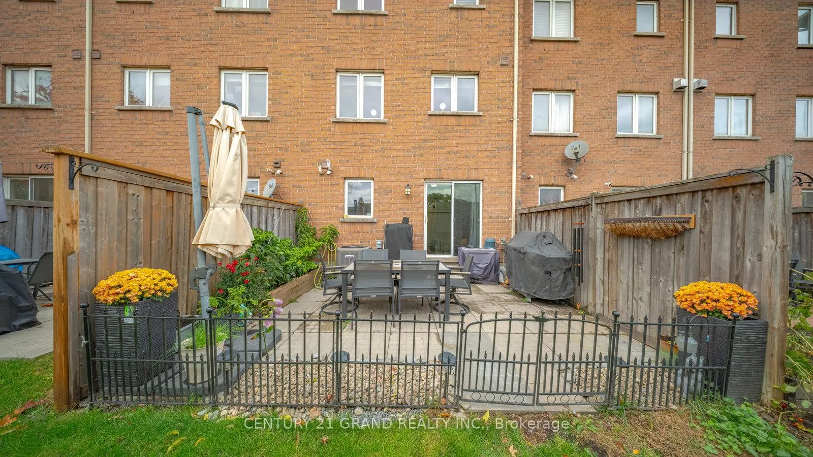 Photo 27 of Unit 38, 470 Beach Boulevard, Hamilton, Hamilton Beach — HOMEH