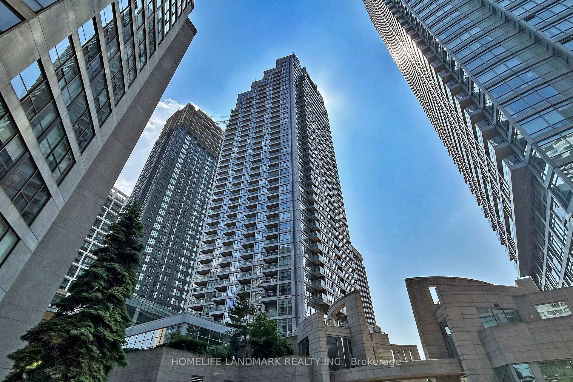 Photo 2 of Unit 1505, 2181 Yonge Street, Toronto, Mount Pleasant West — HOMEH