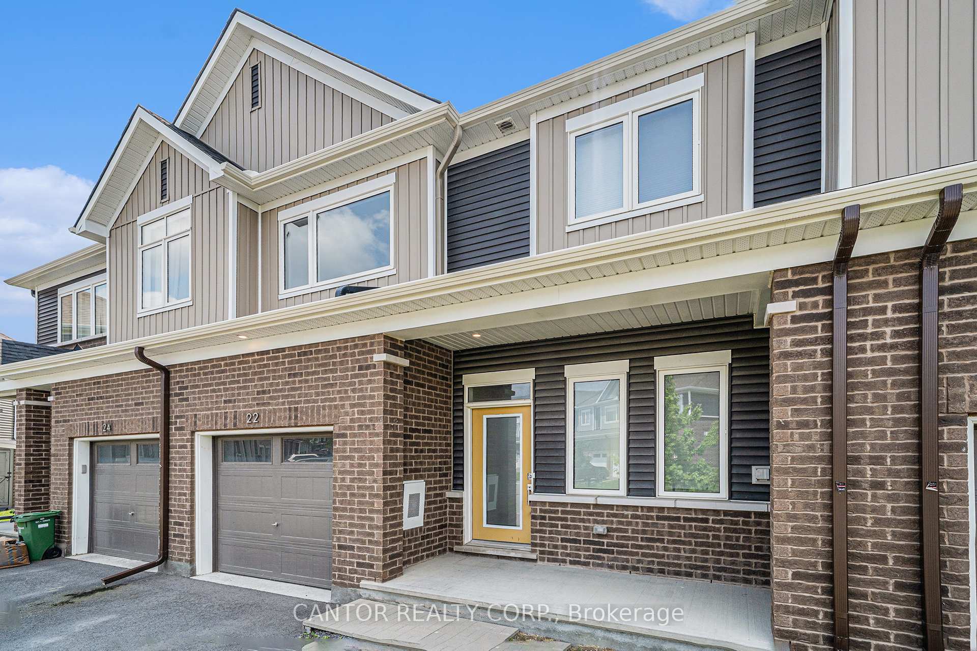 Photo 3 of 22 Focality Crescent, Ottawa, Barrhaven - Half Moon Bay — HOMEH