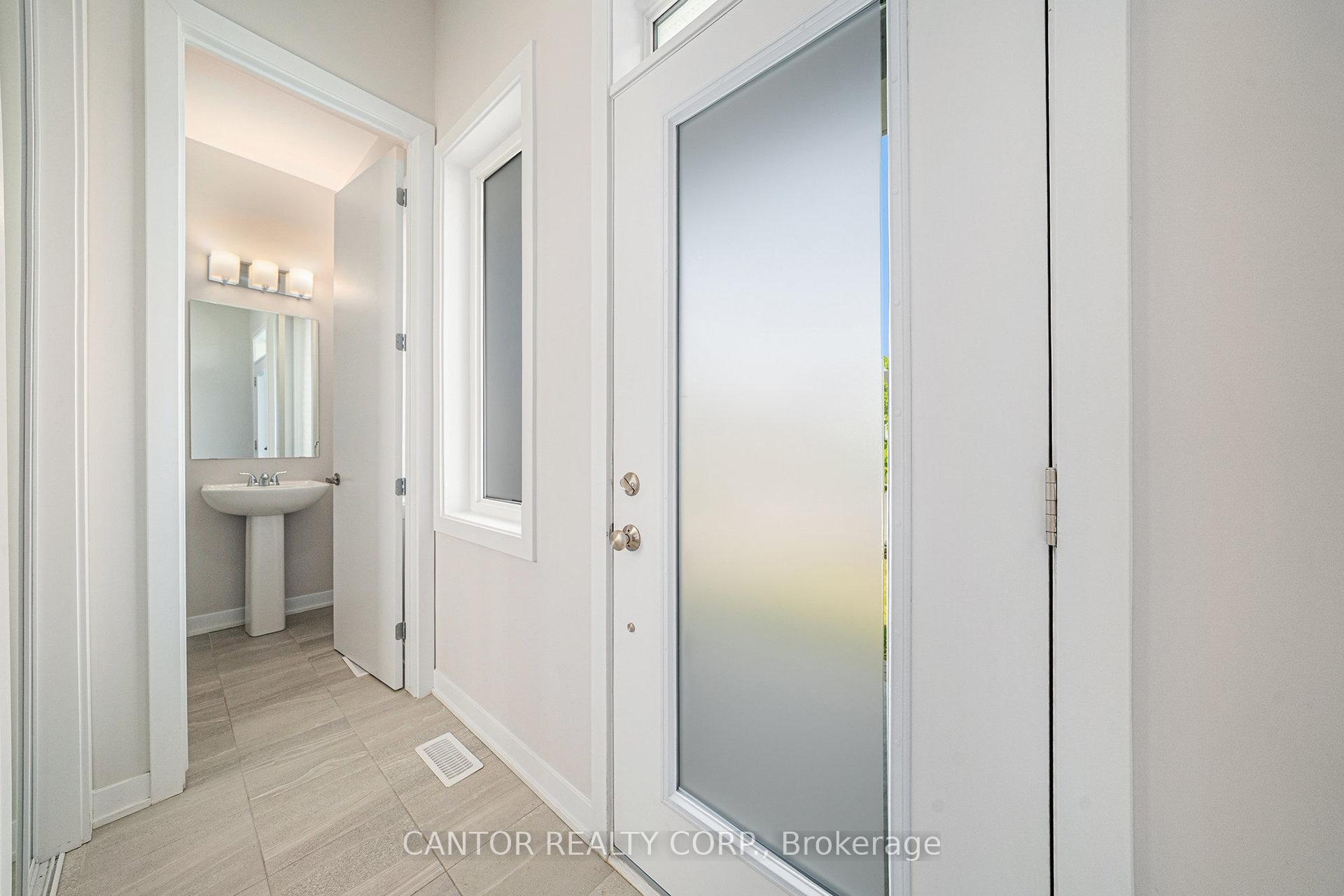 Photo 4 of 22 Focality Crescent, Ottawa, Barrhaven - Half Moon Bay — HOMEH