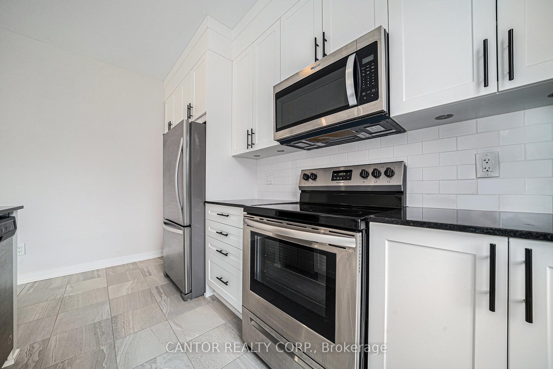 Photo 8 of 22 Focality Crescent, Ottawa, Barrhaven - Half Moon Bay — HOMEH