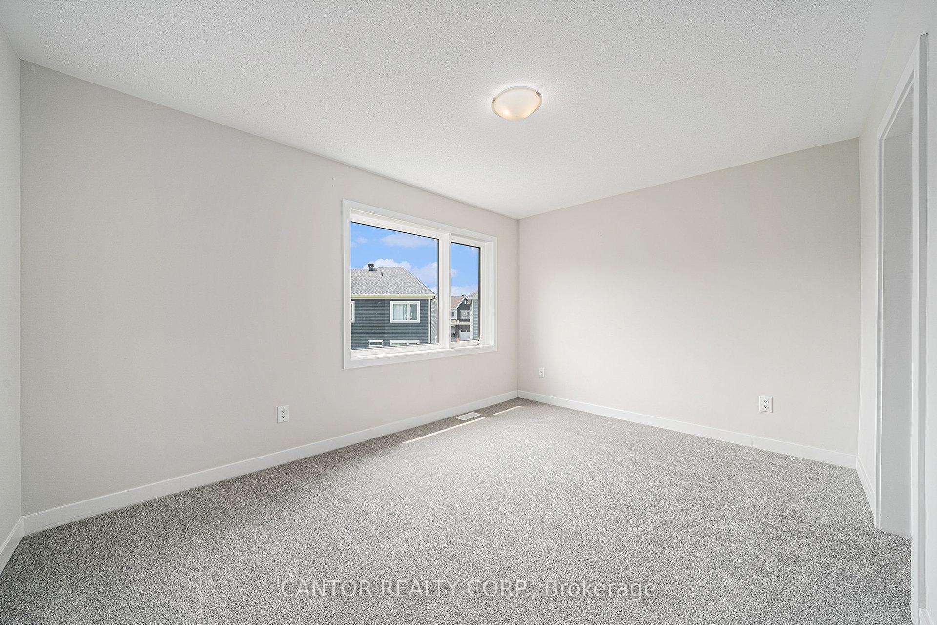 Photo 13 of 22 Focality Crescent, Ottawa, Barrhaven - Half Moon Bay — HOMEH