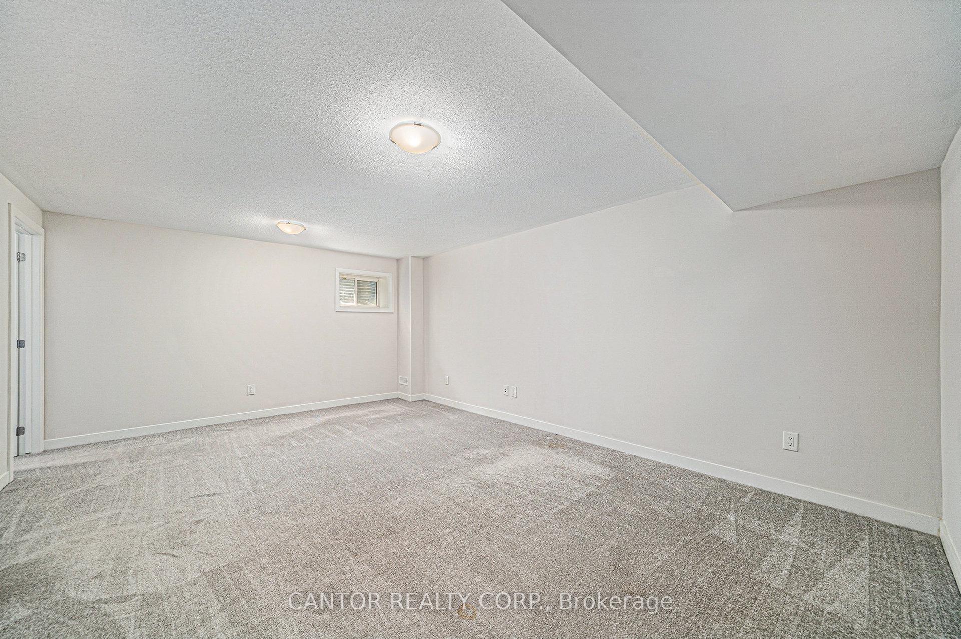 Photo 19 of 22 Focality Crescent, Ottawa, Barrhaven - Half Moon Bay — HOMEH