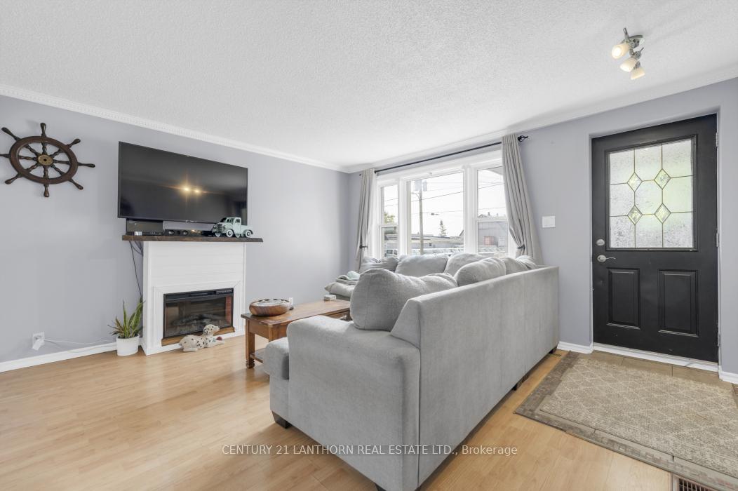 Photo 6 of 24 Parker Street, Belleville, Belleville Ward — HOMEH