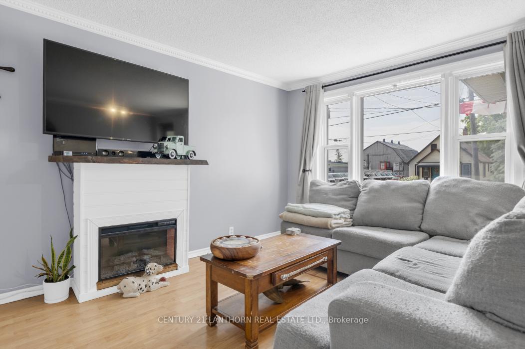 Photo 7 of 24 Parker Street, Belleville, Belleville Ward — HOMEH