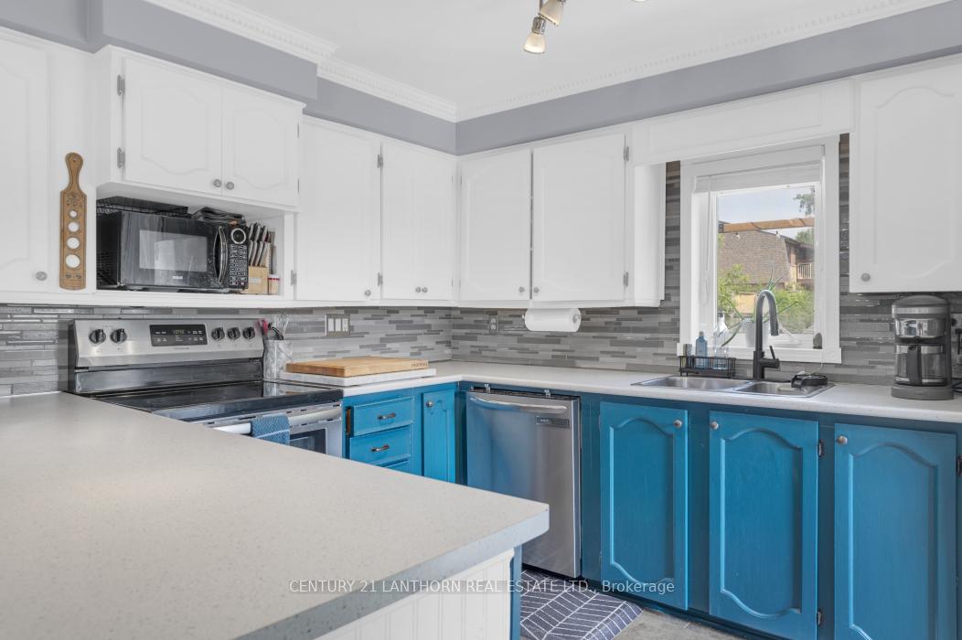 Photo 11 of 24 Parker Street, Belleville, Belleville Ward — HOMEH