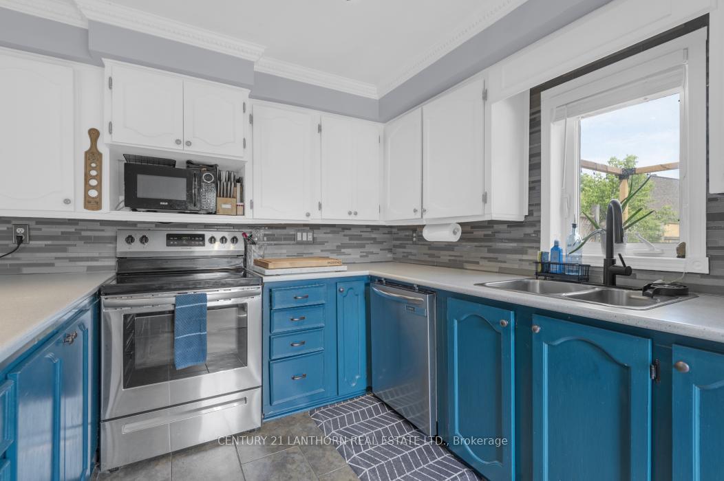 Photo 13 of 24 Parker Street, Belleville, Belleville Ward — HOMEH
