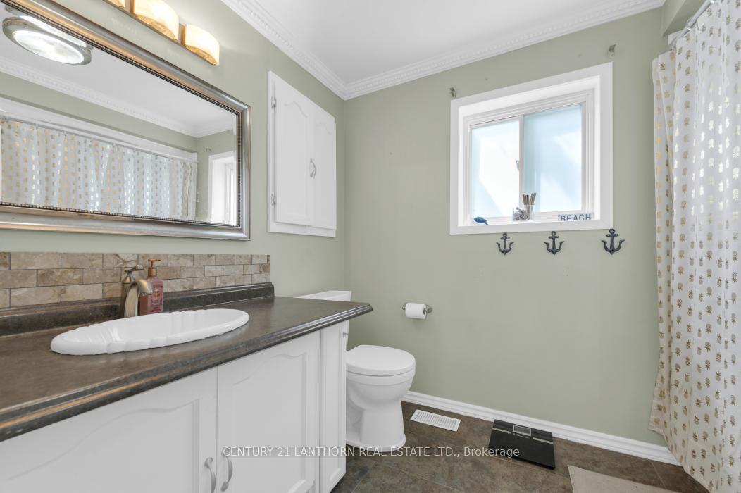 Photo 15 of 24 Parker Street, Belleville, Belleville Ward — HOMEH