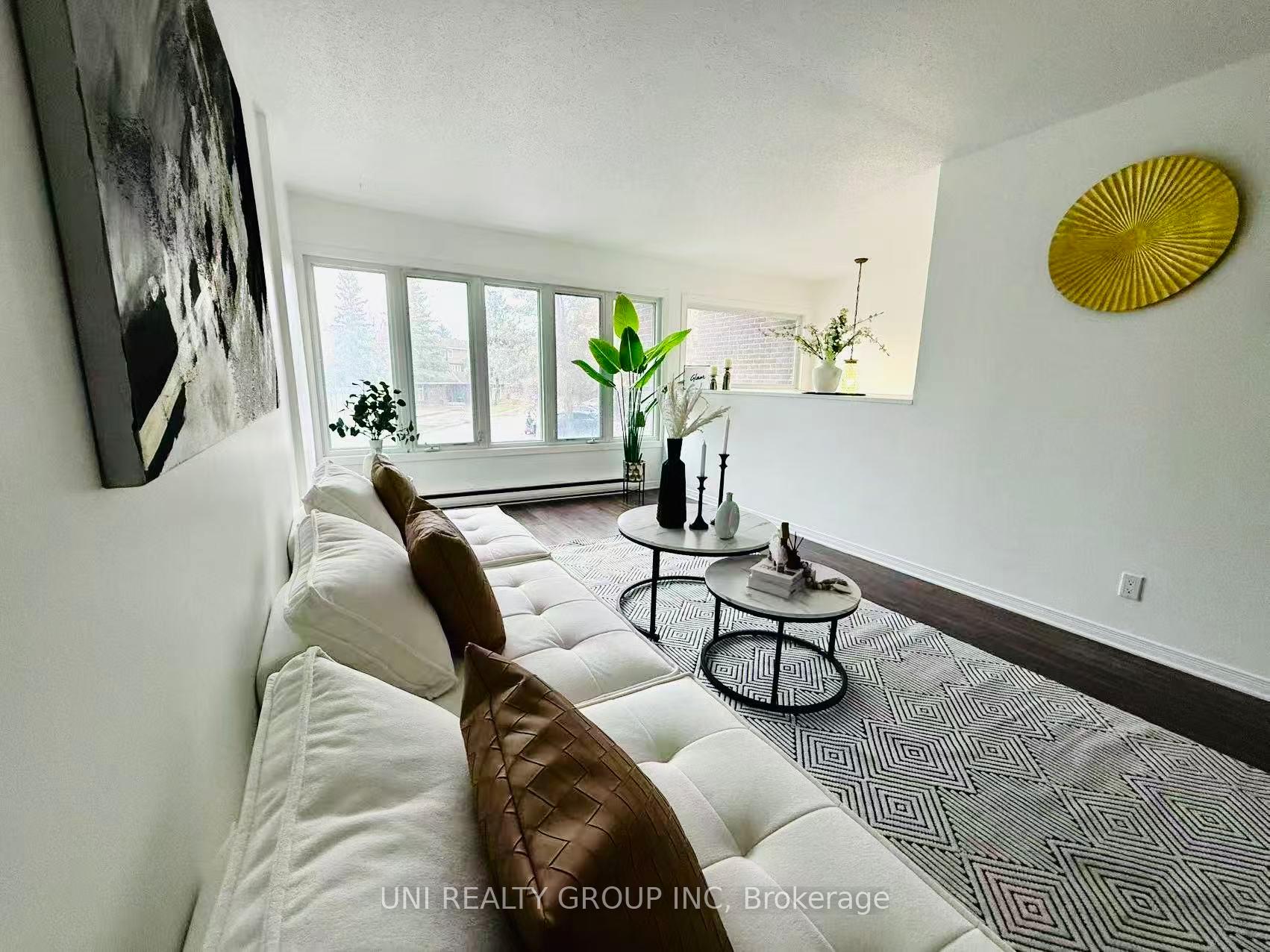 Photo 5 of 2064 Eric Crescent, Ottawa, Pineview — HOMEH