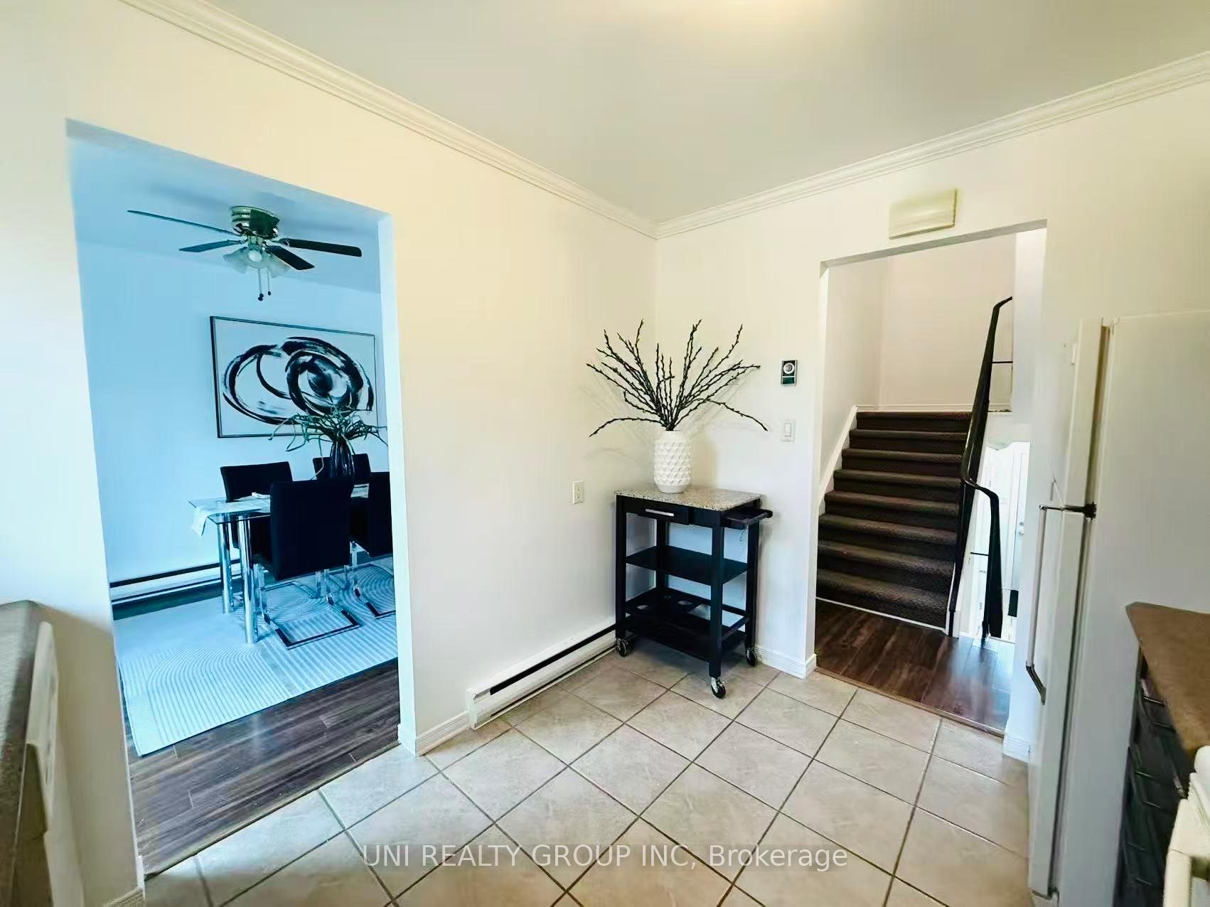 Photo 8 of 2064 Eric Crescent, Ottawa, Pineview — HOMEH