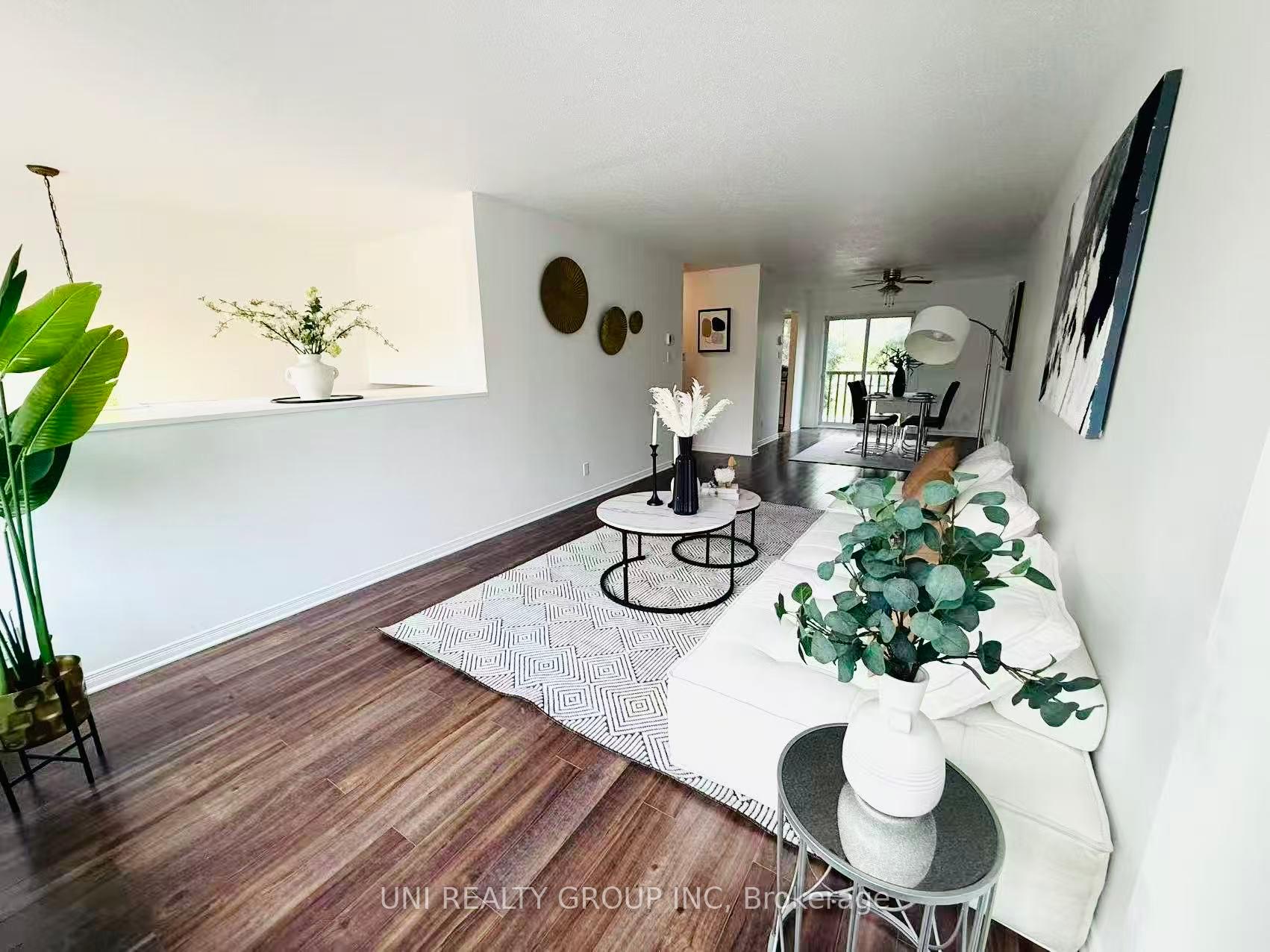 Photo 10 of 2064 Eric Crescent, Ottawa, Pineview — HOMEH