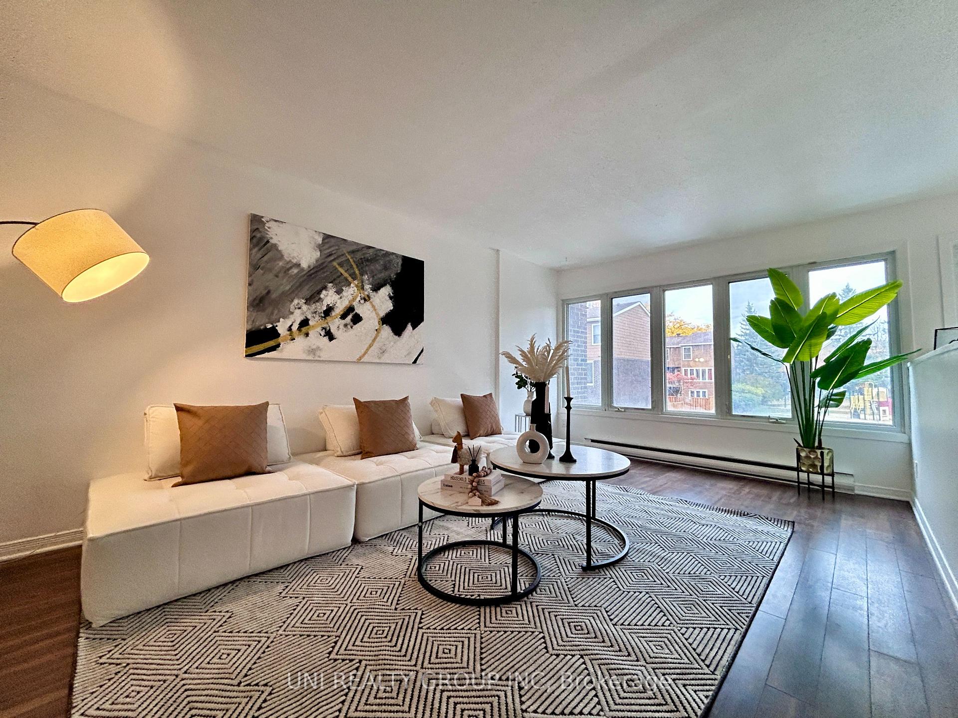 Photo 17 of 2064 Eric Crescent, Ottawa, Pineview — HOMEH