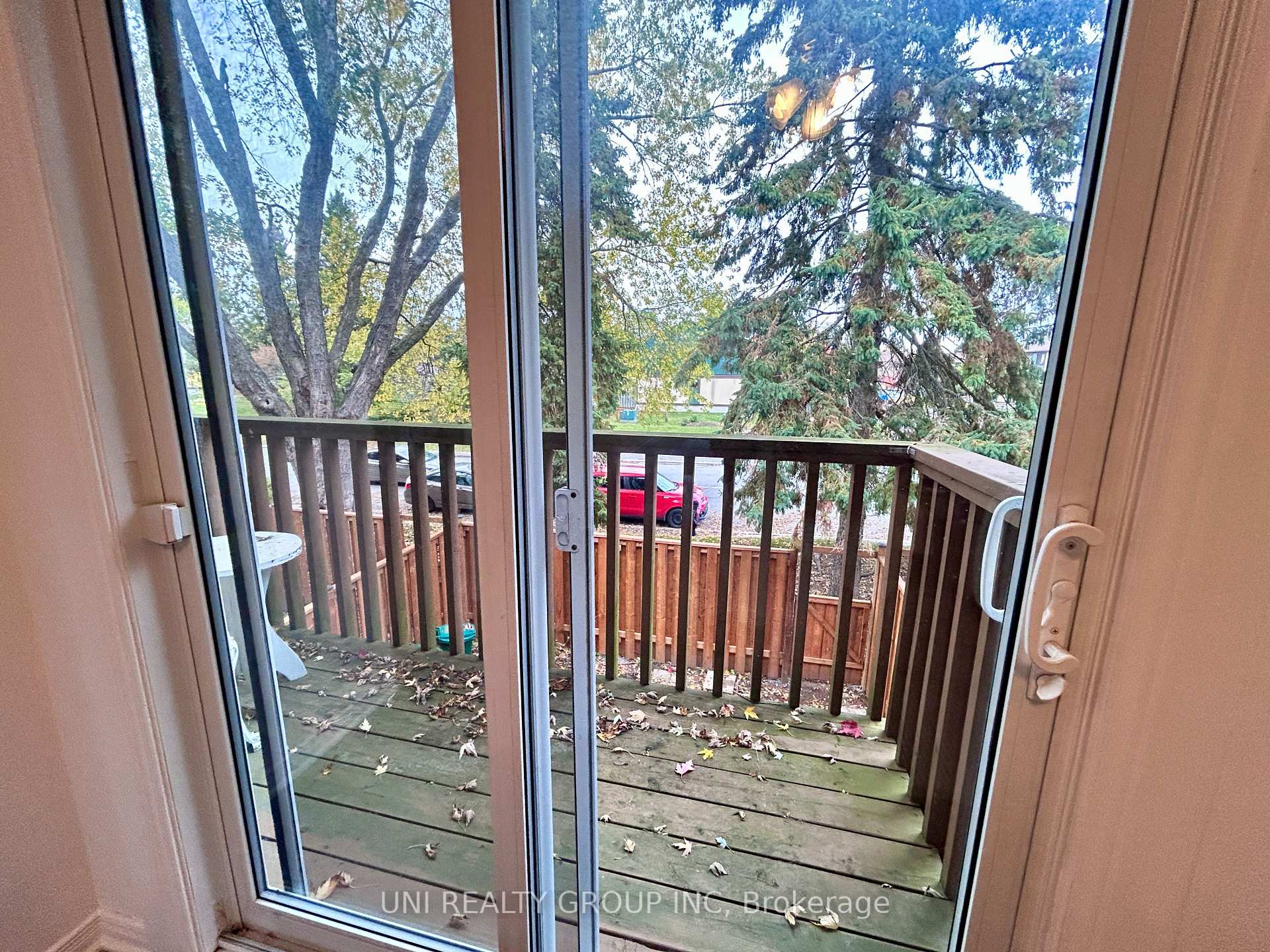 Photo 20 of 2064 Eric Crescent, Ottawa, Pineview — HOMEH