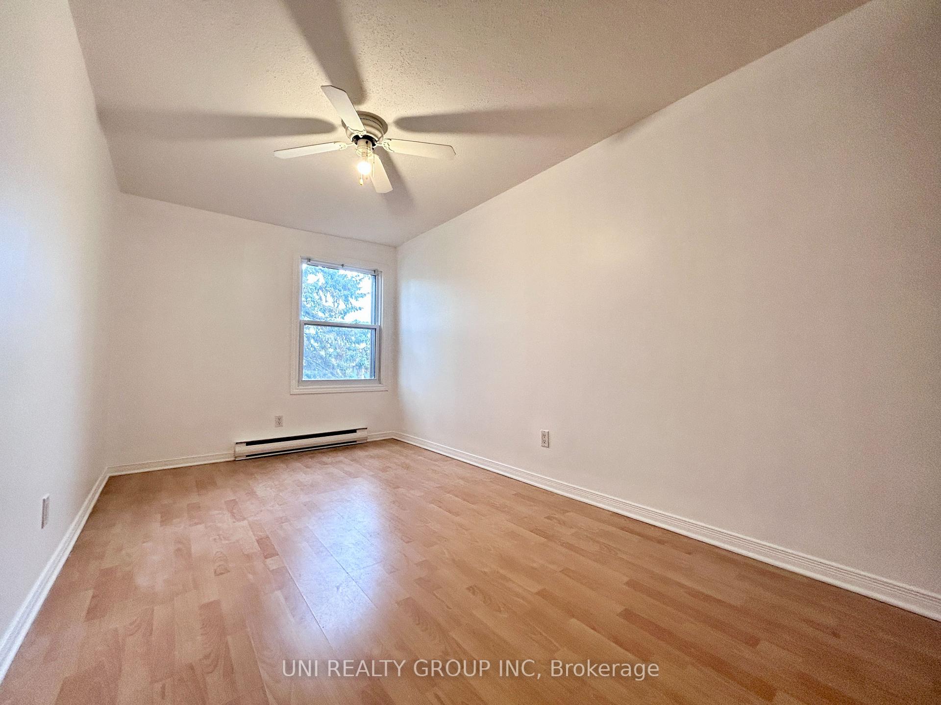 Photo 21 of 2064 Eric Crescent, Ottawa, Pineview — HOMEH