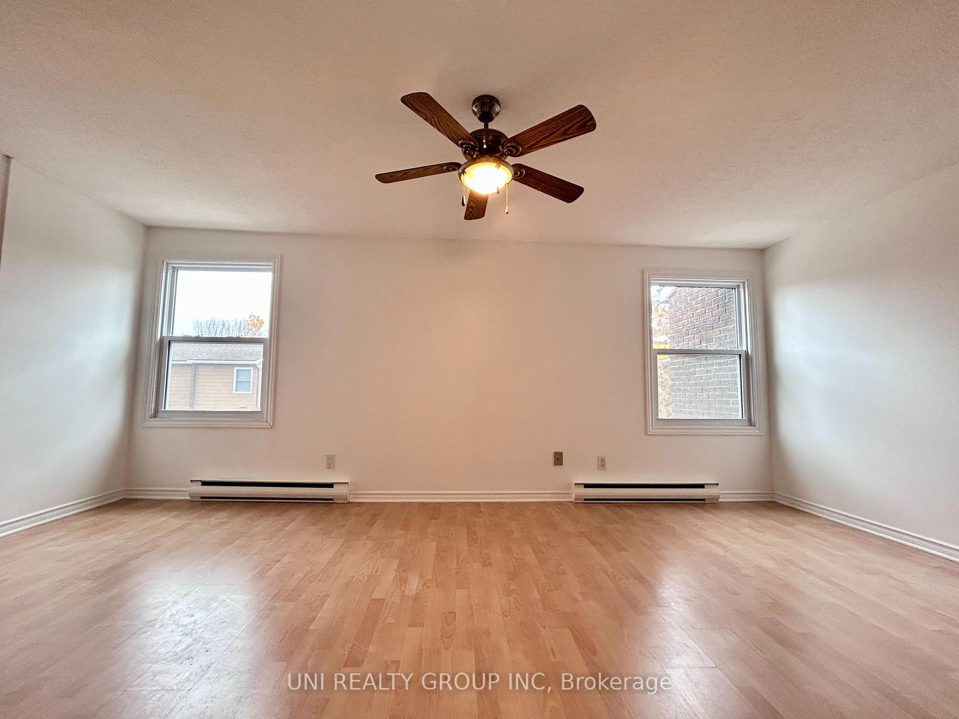 Photo 28 of 2064 Eric Crescent, Ottawa, Pineview — HOMEH