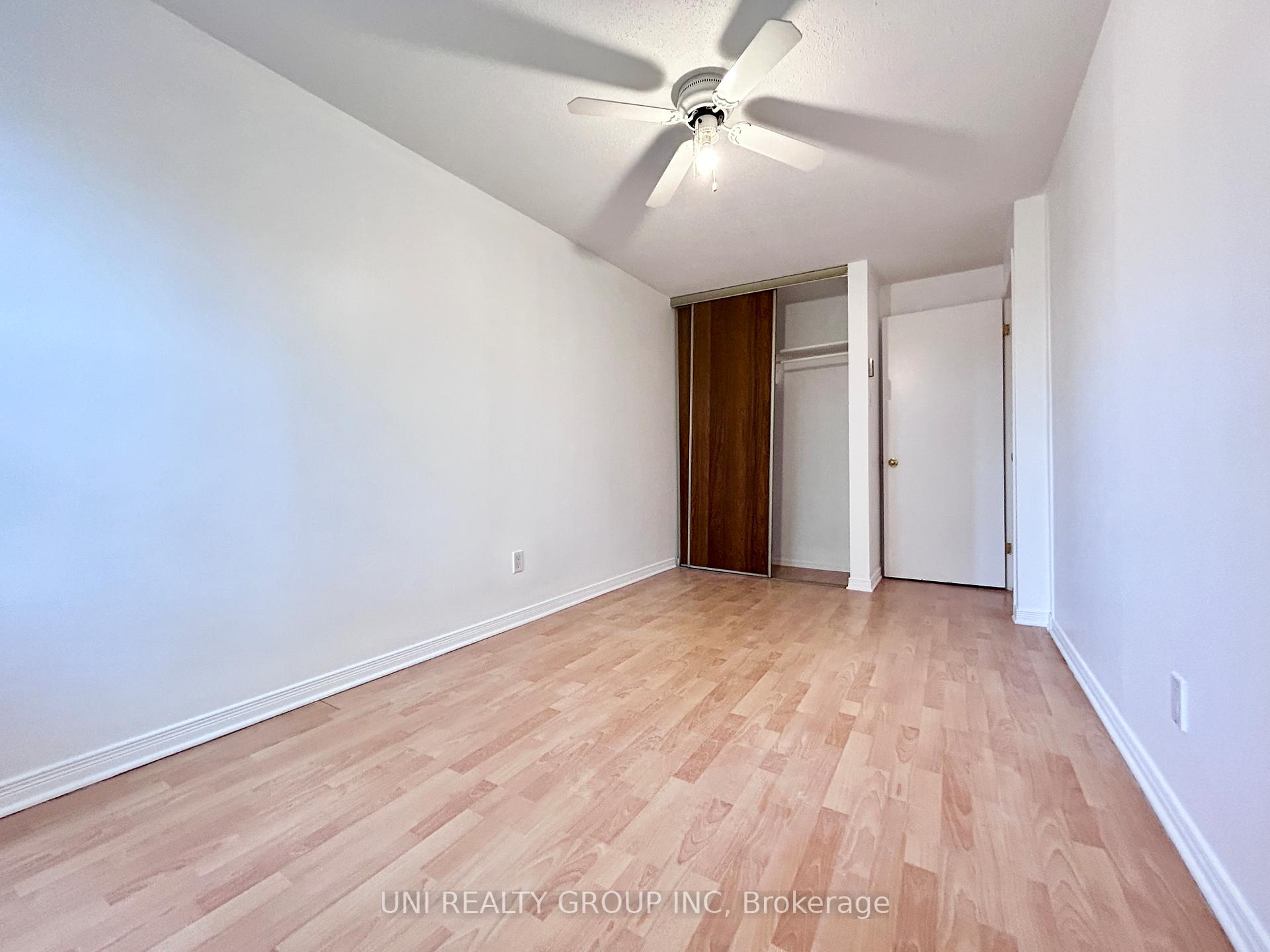 Photo 29 of 2064 Eric Crescent, Ottawa, Pineview — HOMEH