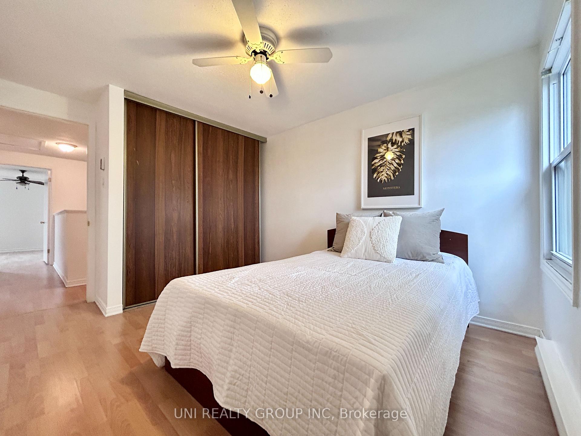 Photo 30 of 2064 Eric Crescent, Ottawa, Pineview — HOMEH