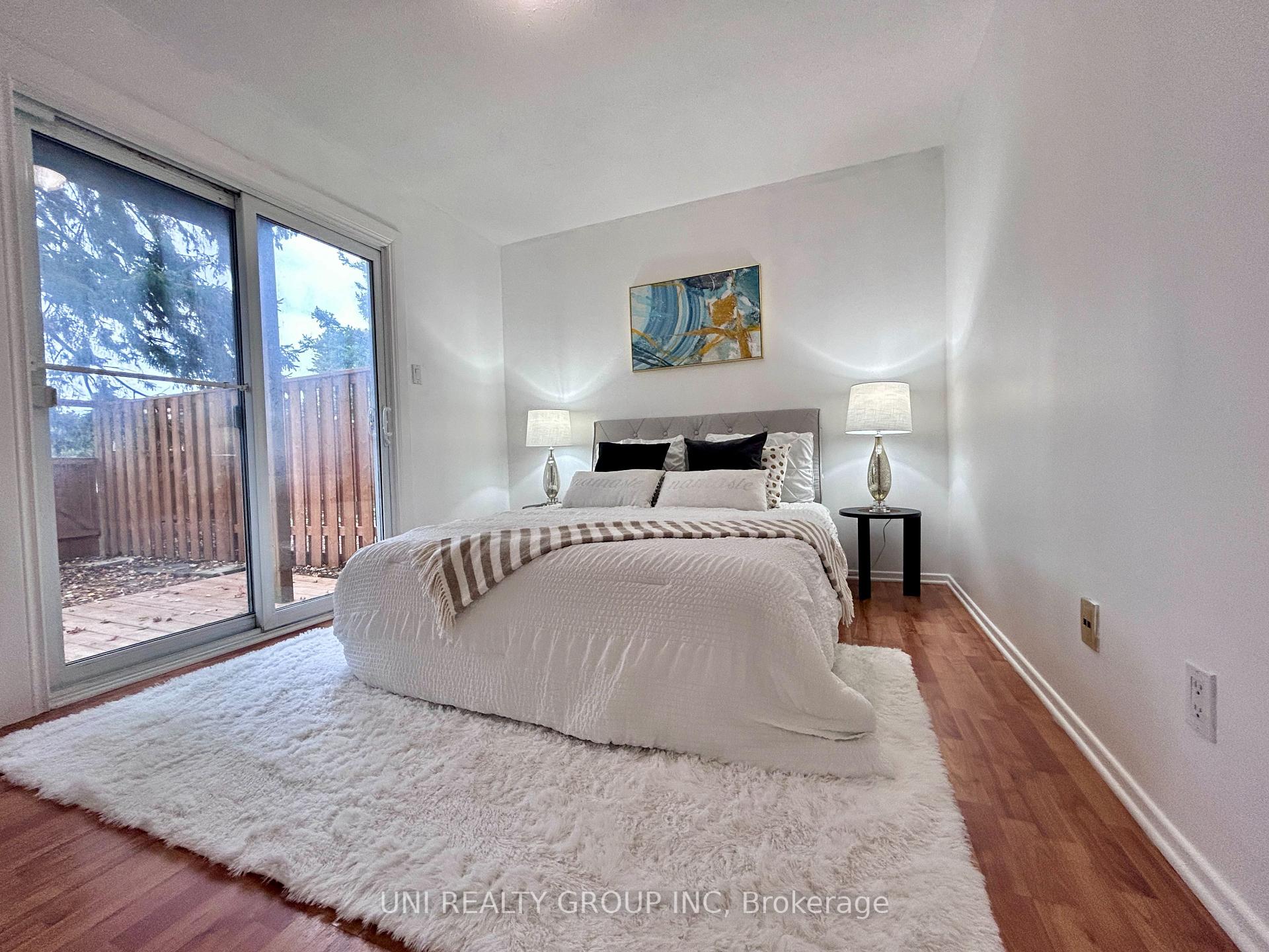 Photo 33 of 2064 Eric Crescent, Ottawa, Pineview — HOMEH