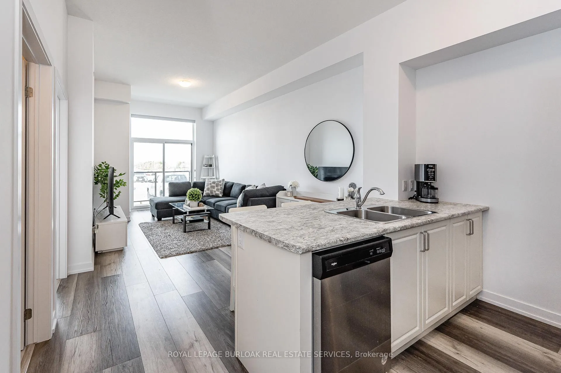 Photo 5 of Unit 121, 450 Dundas Street E, Hamilton, Waterdown — HOMEH