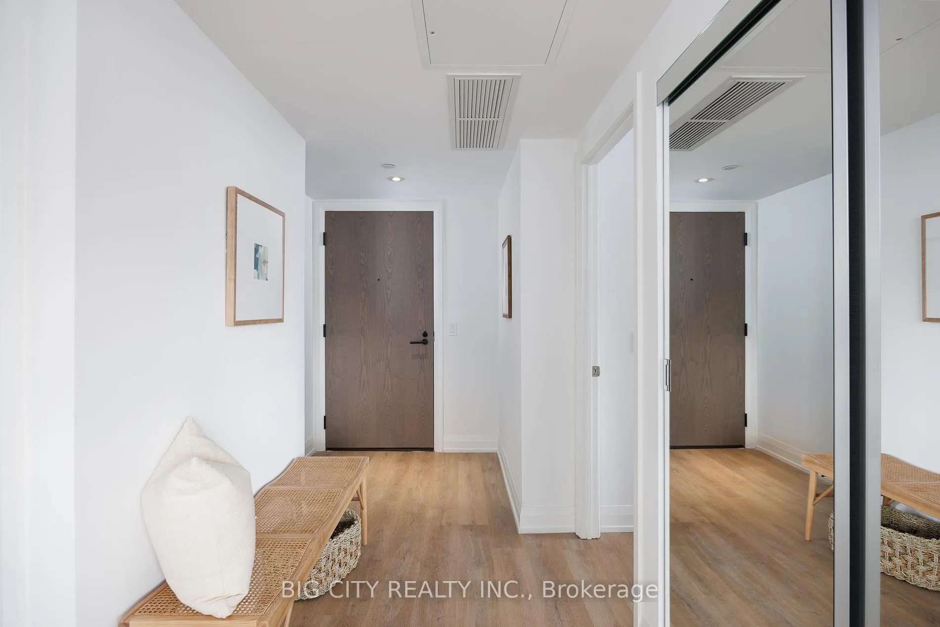 Photo 2 of Unit 1313, 36 Brentcliffe Road, Toronto, Thorncliffe Park — HOMEH