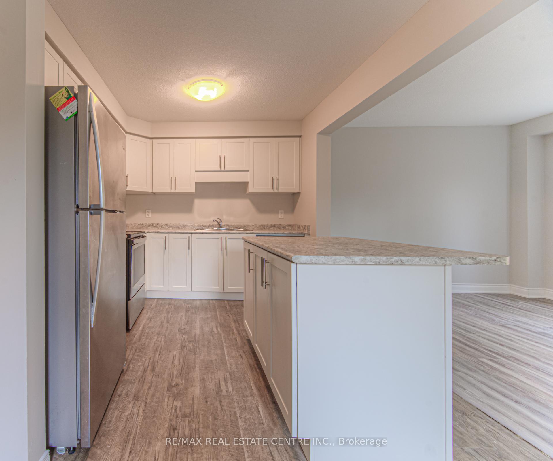 Photo 10 of Unit 22, 50 Pinnacle Drive, Kitchener — HOMEH