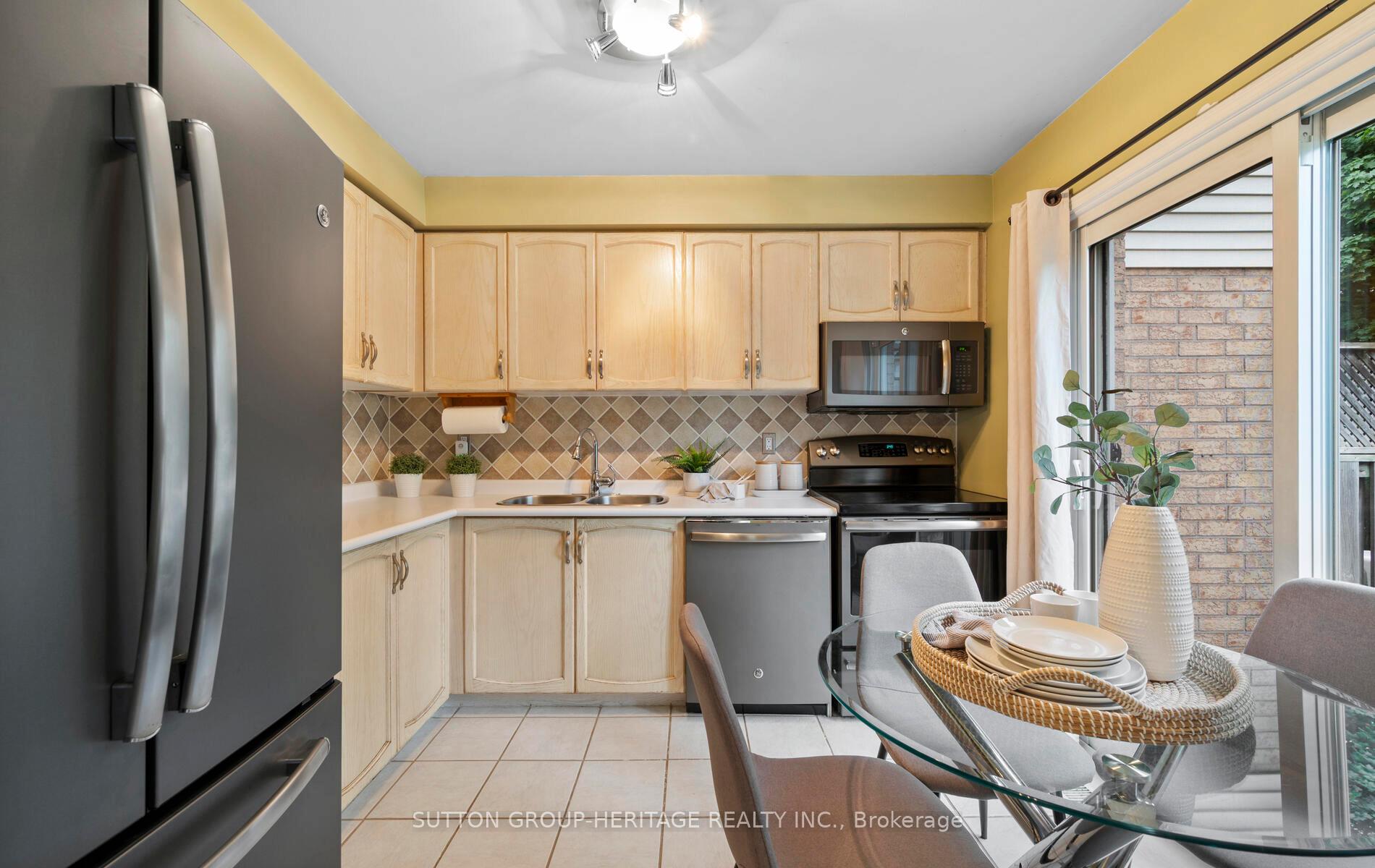 Photo 3 of Unit 28, 1801 Nichol Avenue, Whitby, Blue Grass Meadows — HOMEH