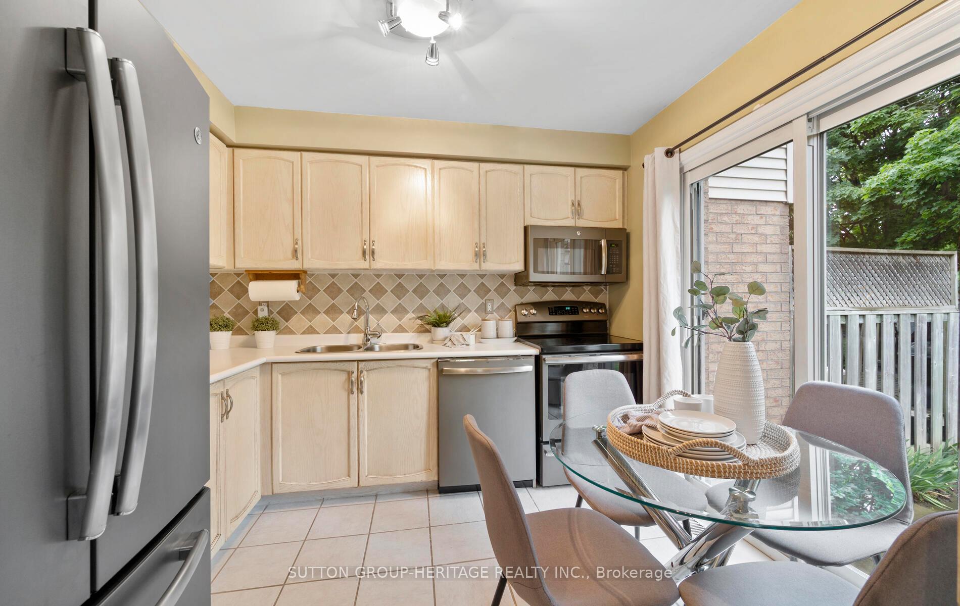 Photo 4 of Unit 28, 1801 Nichol Avenue, Whitby, Blue Grass Meadows — HOMEH