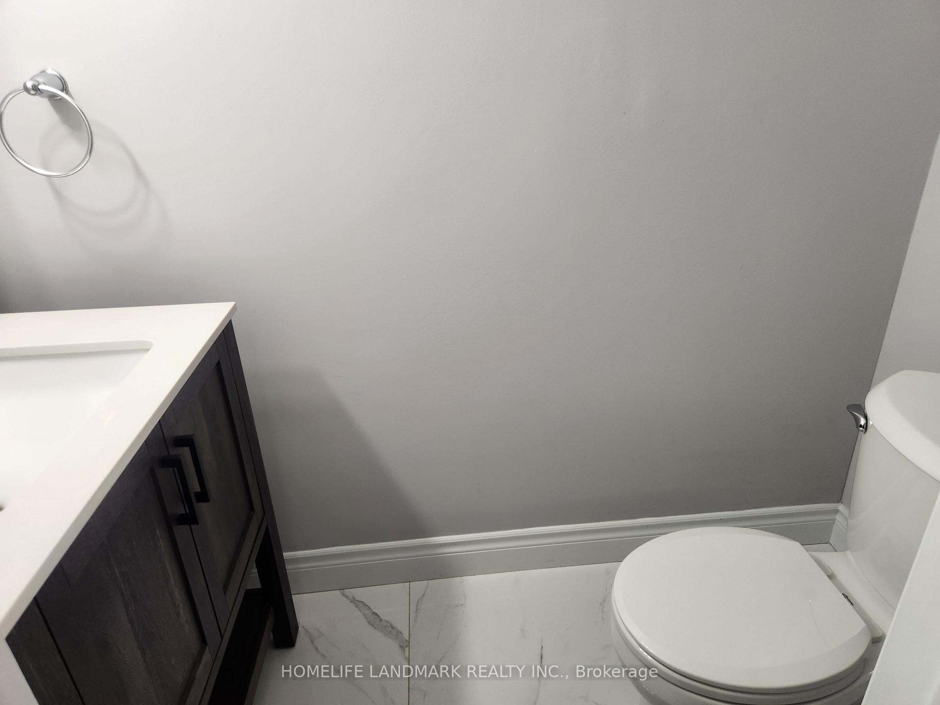 Photo 5 of 7 Poplar Crescent, Aurora, Aurora Highlands — HOMEH