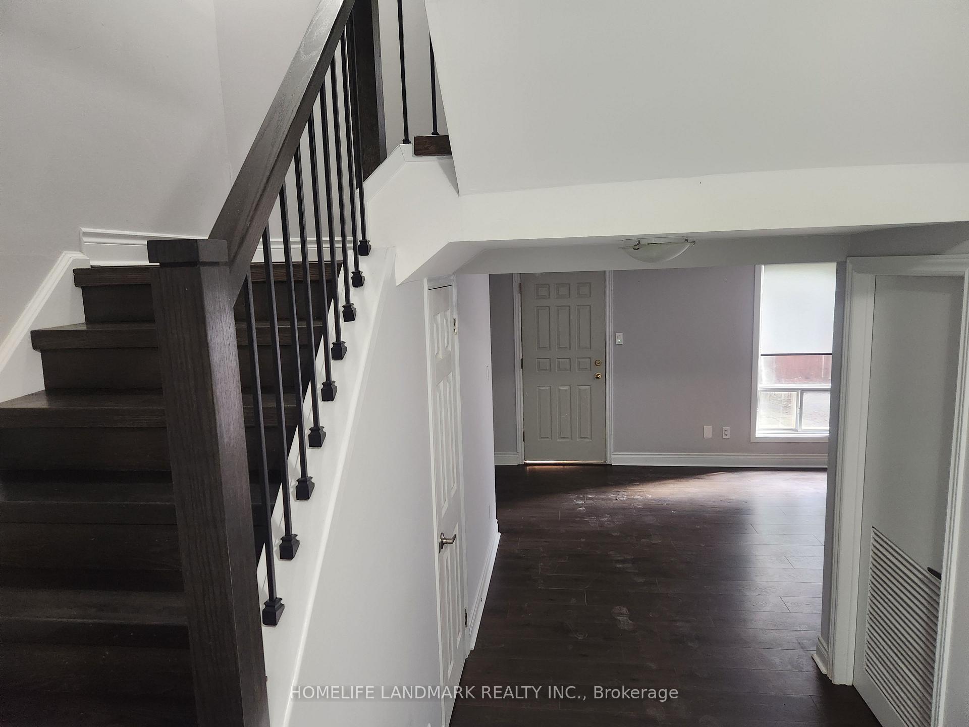 Photo 7 of 7 Poplar Crescent, Aurora, Aurora Highlands — HOMEH