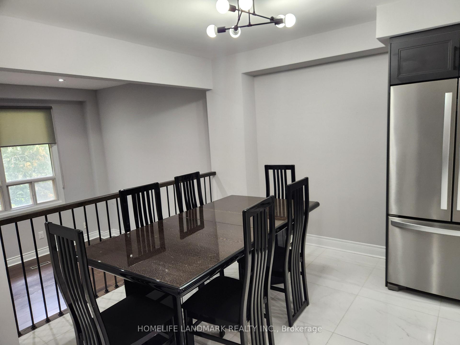 Photo 13 of 7 Poplar Crescent, Aurora, Aurora Highlands — HOMEH