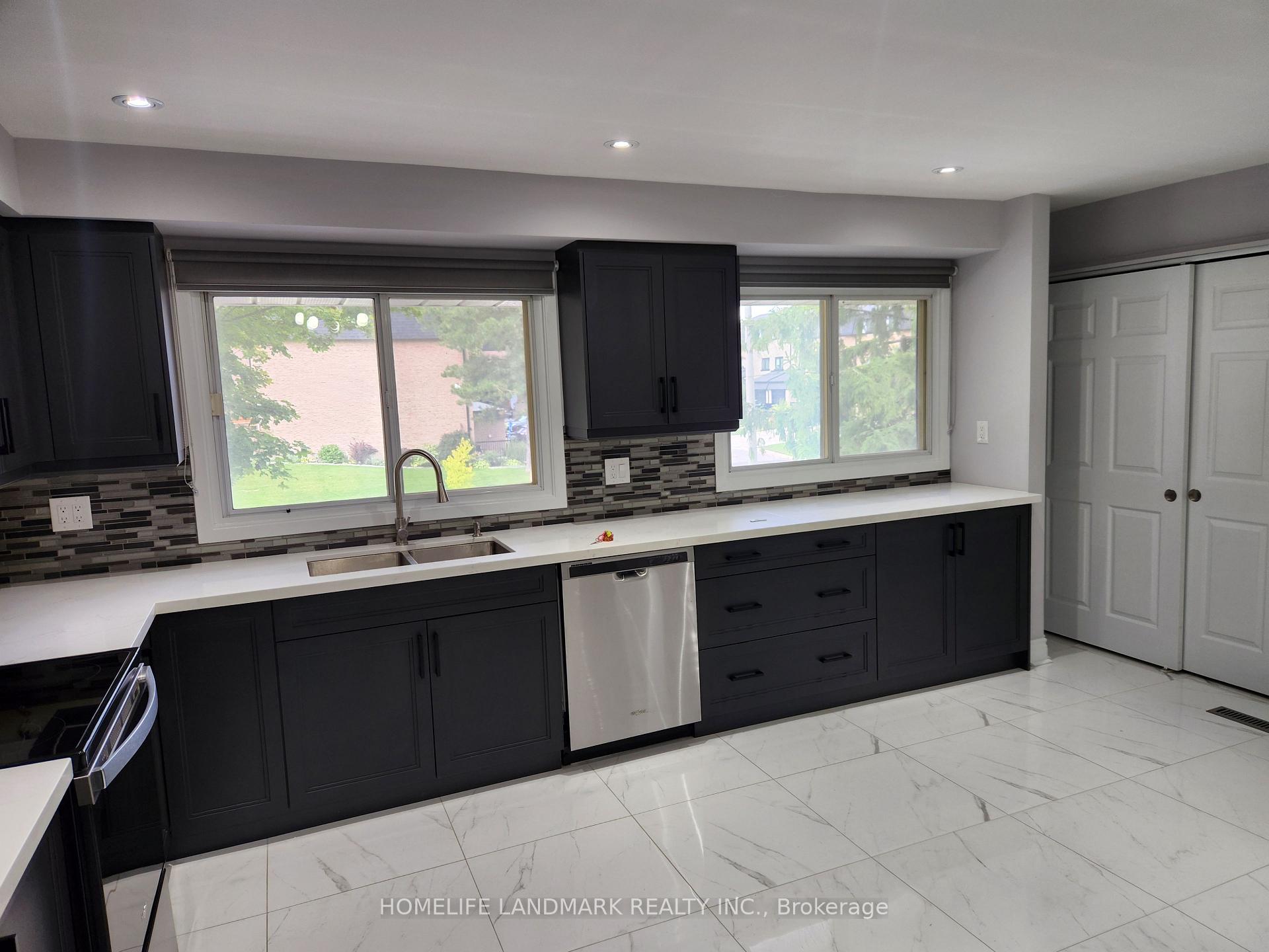 Photo 14 of 7 Poplar Crescent, Aurora, Aurora Highlands — HOMEH