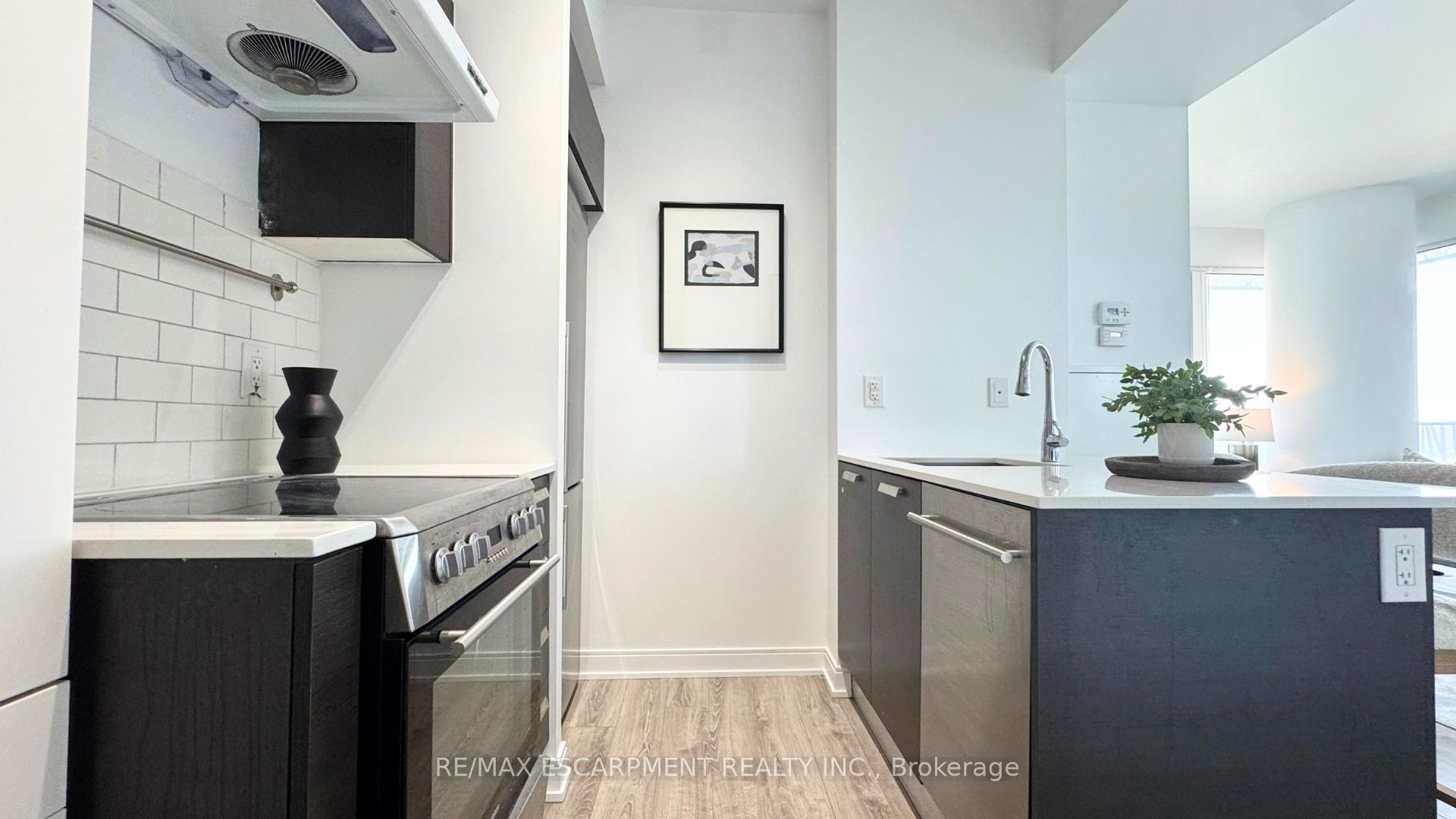 Photo 5 of Unit 2409, 42 Charles Street E, Toronto, Church-Yonge Corridor — HOMEH