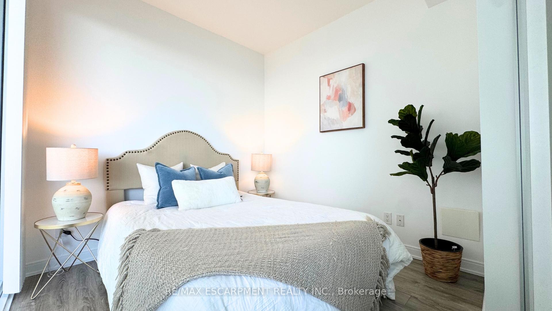Photo 19 of Unit 2409, 42 Charles Street E, Toronto, Church-Yonge Corridor — HOMEH