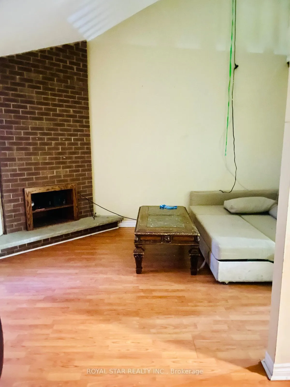 Photo 3 of 118 Banting Crescent, Brampton, Fletcher's West — HOMEH