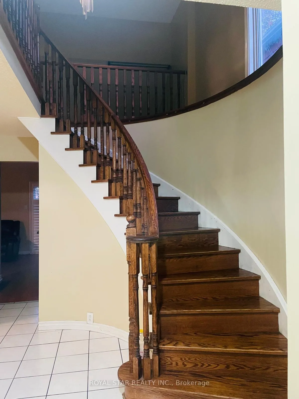 Photo 6 of 118 Banting Crescent, Brampton, Fletcher's West — HOMEH