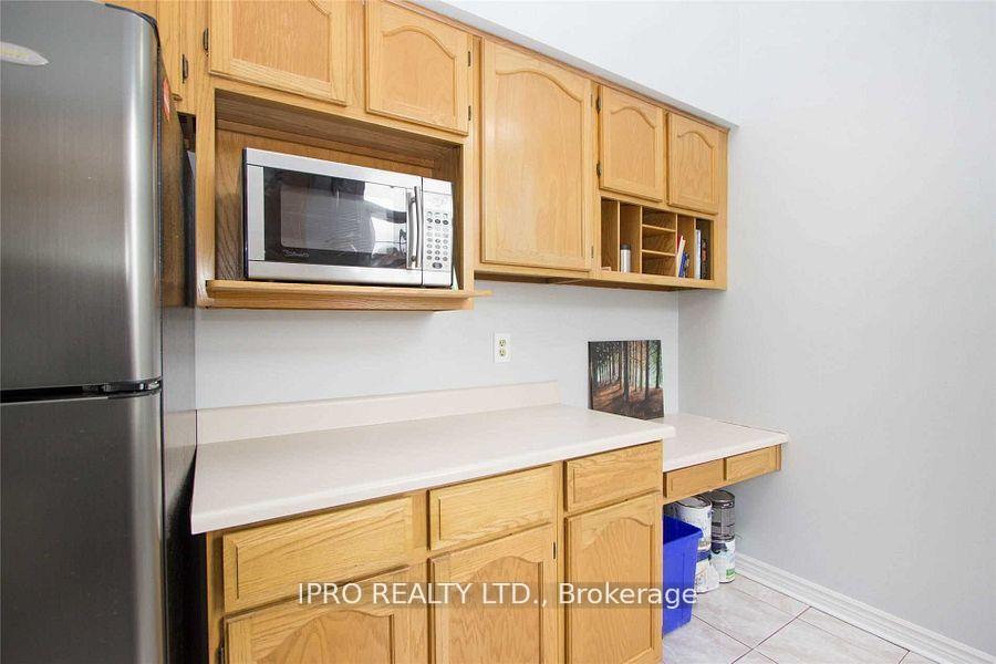 Photo 5 of Unit D-17, 1663 Nash Road, Clarington, Courtice — HOMEH