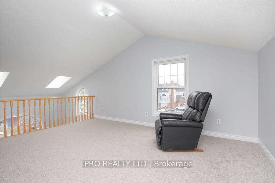 Photo 13 of Unit D-17, 1663 Nash Road, Clarington, Courtice — HOMEH