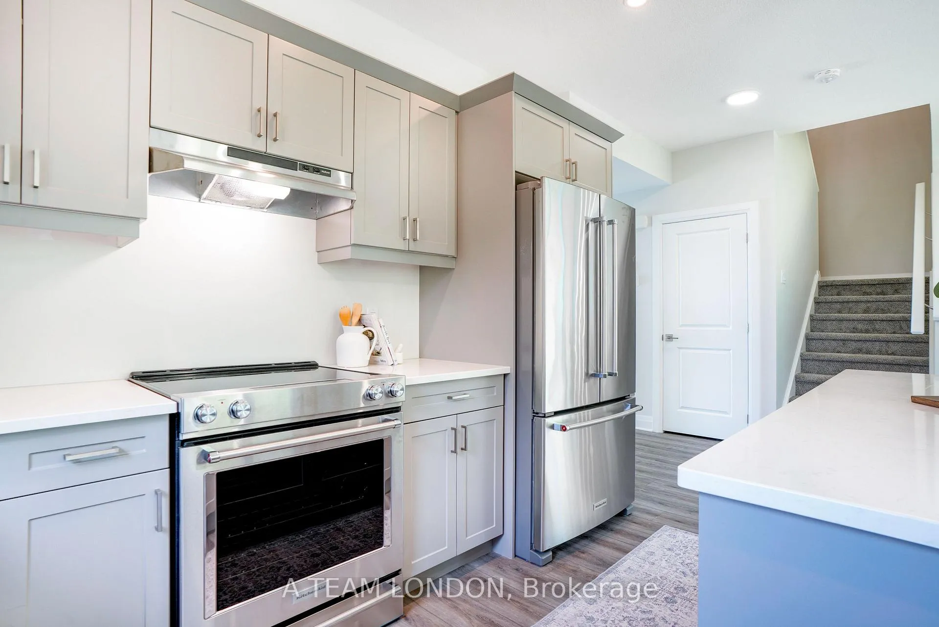 Photo 11 of 72 The Promenade, Central Elgin, Port Stanley — HOMEH