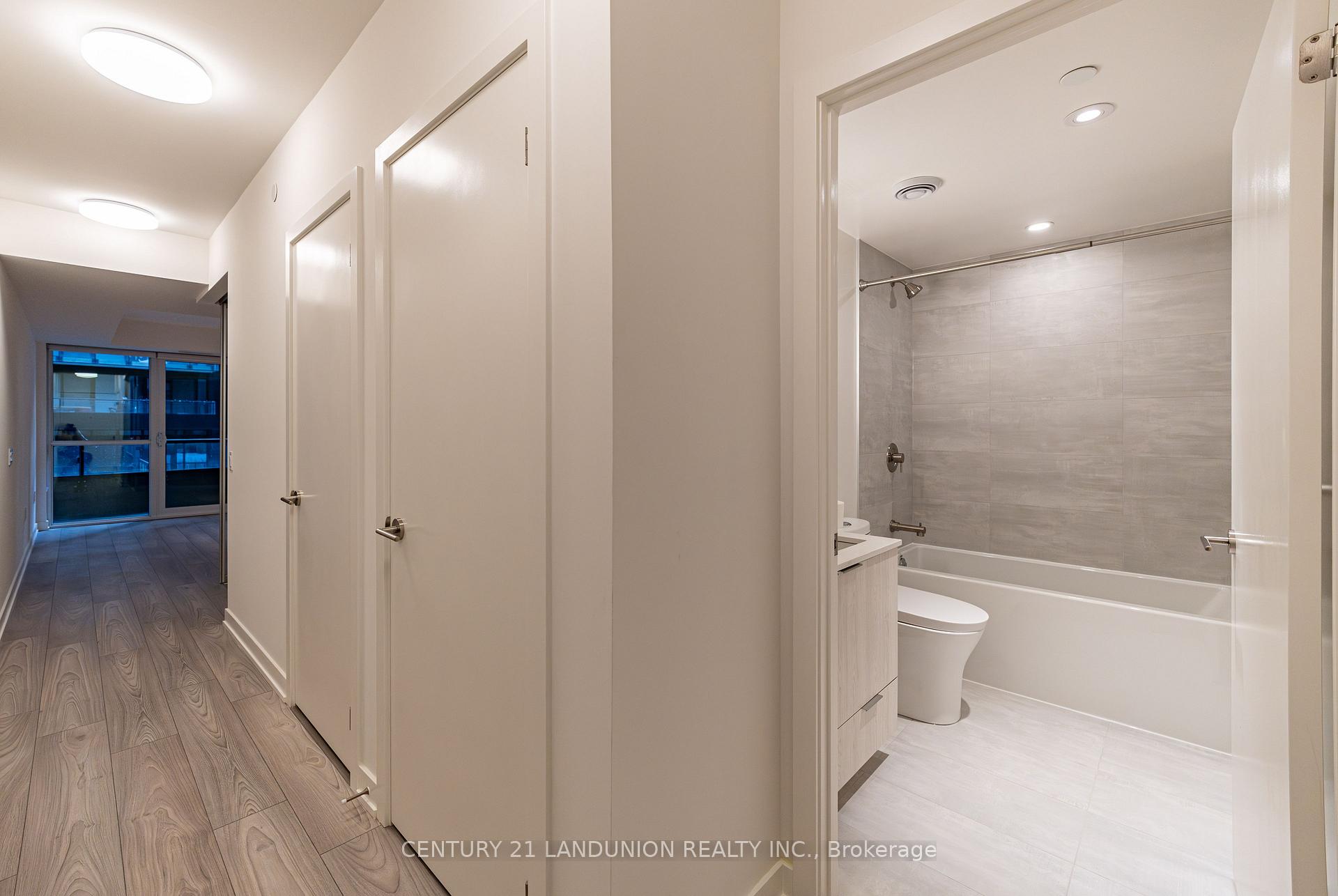 Photo 5 of Unit 309, 110 Broadway Avenue, Toronto, Mount Pleasant West — HOMEH