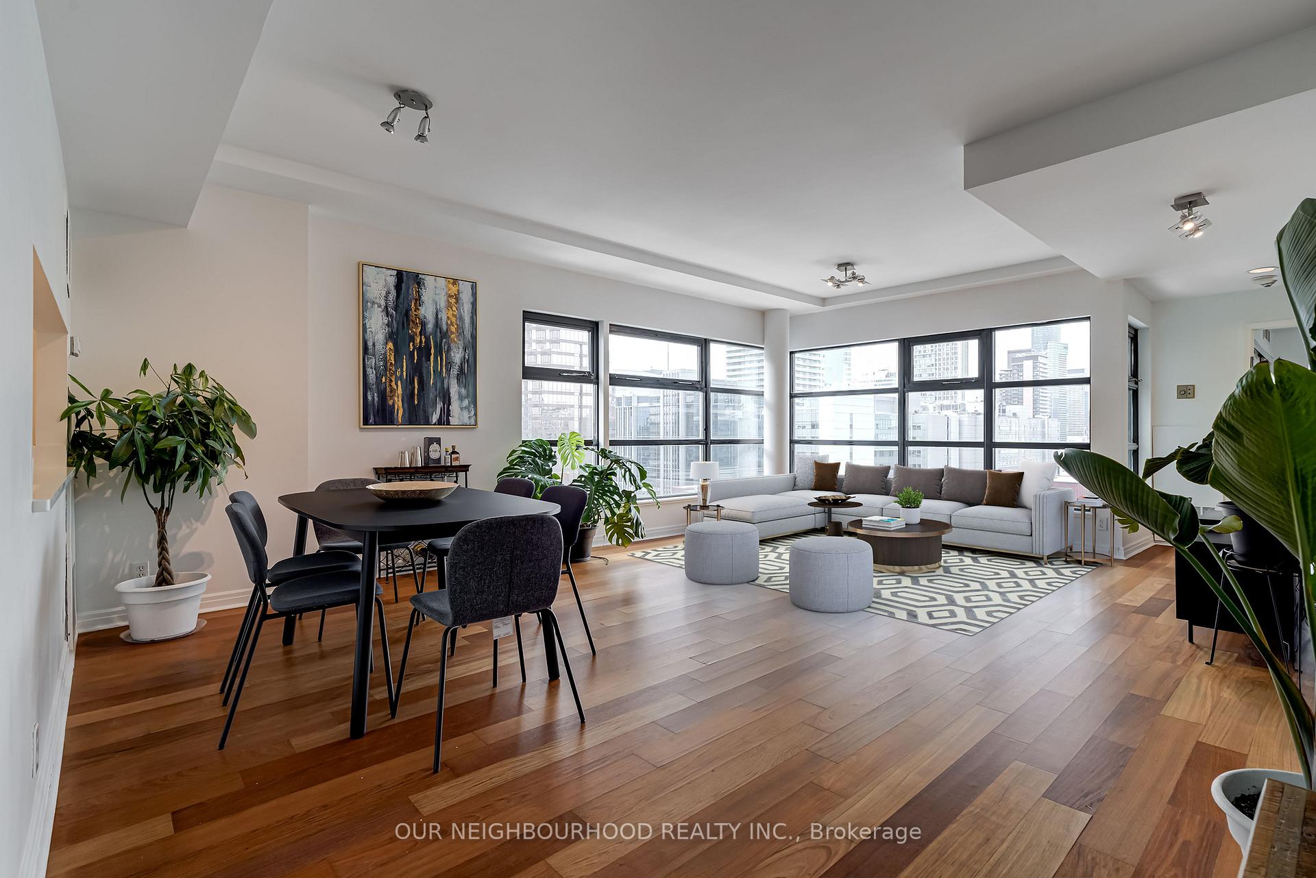 Front of Unit 2705, 50 Lombard Street