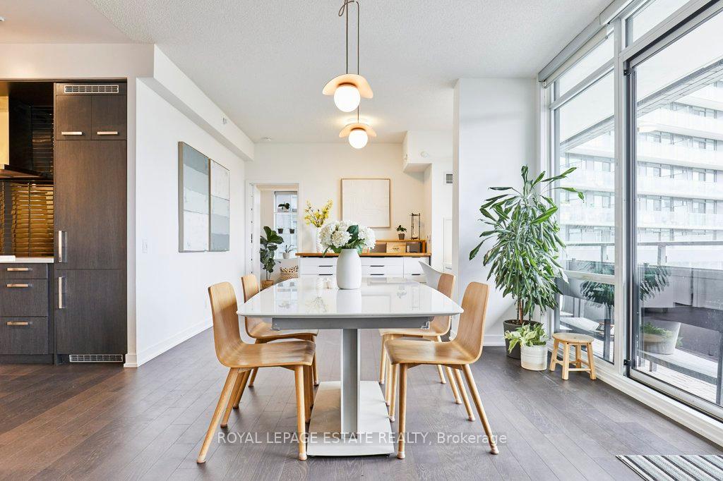 Photo 4 of Unit N419, 120 Bayview Avenue, Toronto, Waterfront Communities — HOMEH