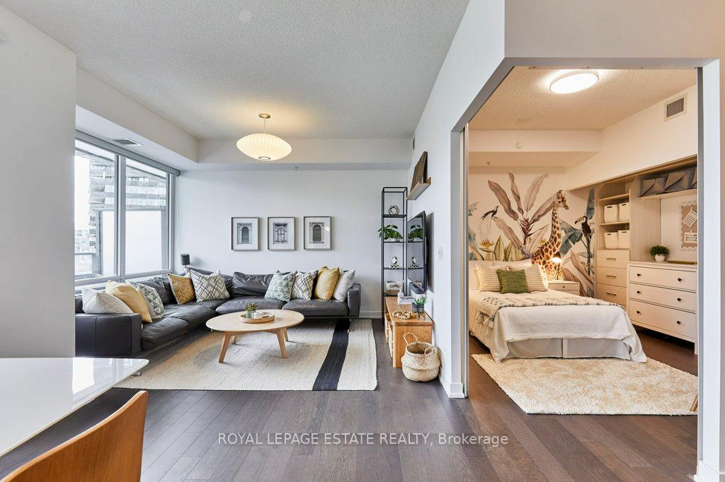 Photo 8 of Unit N419, 120 Bayview Avenue, Toronto, Waterfront Communities — HOMEH