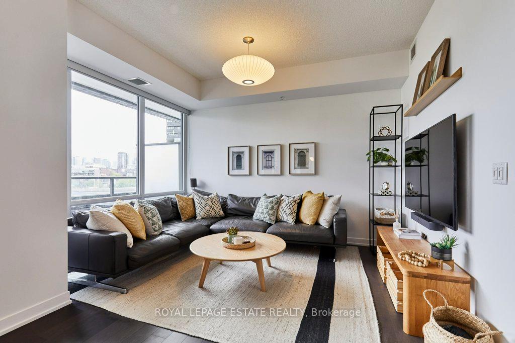 Photo 10 of Unit N419, 120 Bayview Avenue, Toronto, Waterfront Communities — HOMEH