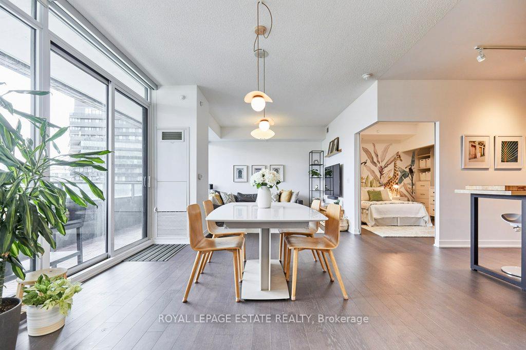 Photo 11 of Unit N419, 120 Bayview Avenue, Toronto, Waterfront Communities — HOMEH