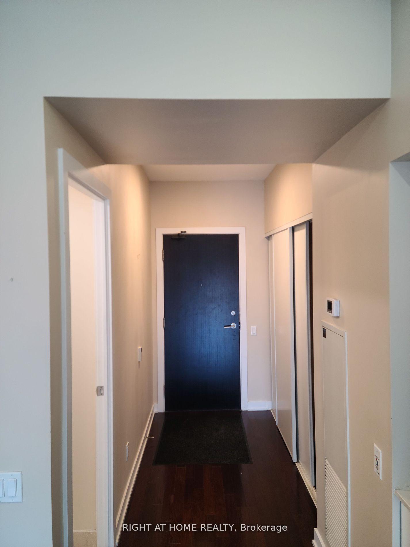 Photo 4 of Unit 2004, 33 Charles Street E, Toronto, Church-Yonge Corridor — HOMEH