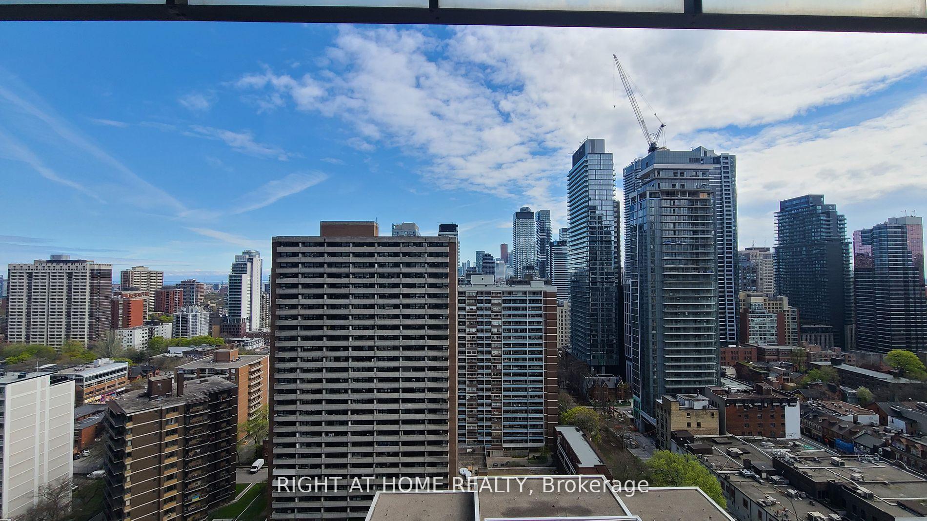 Photo 19 of Unit 2004, 33 Charles Street E, Toronto, Church-Yonge Corridor — HOMEH