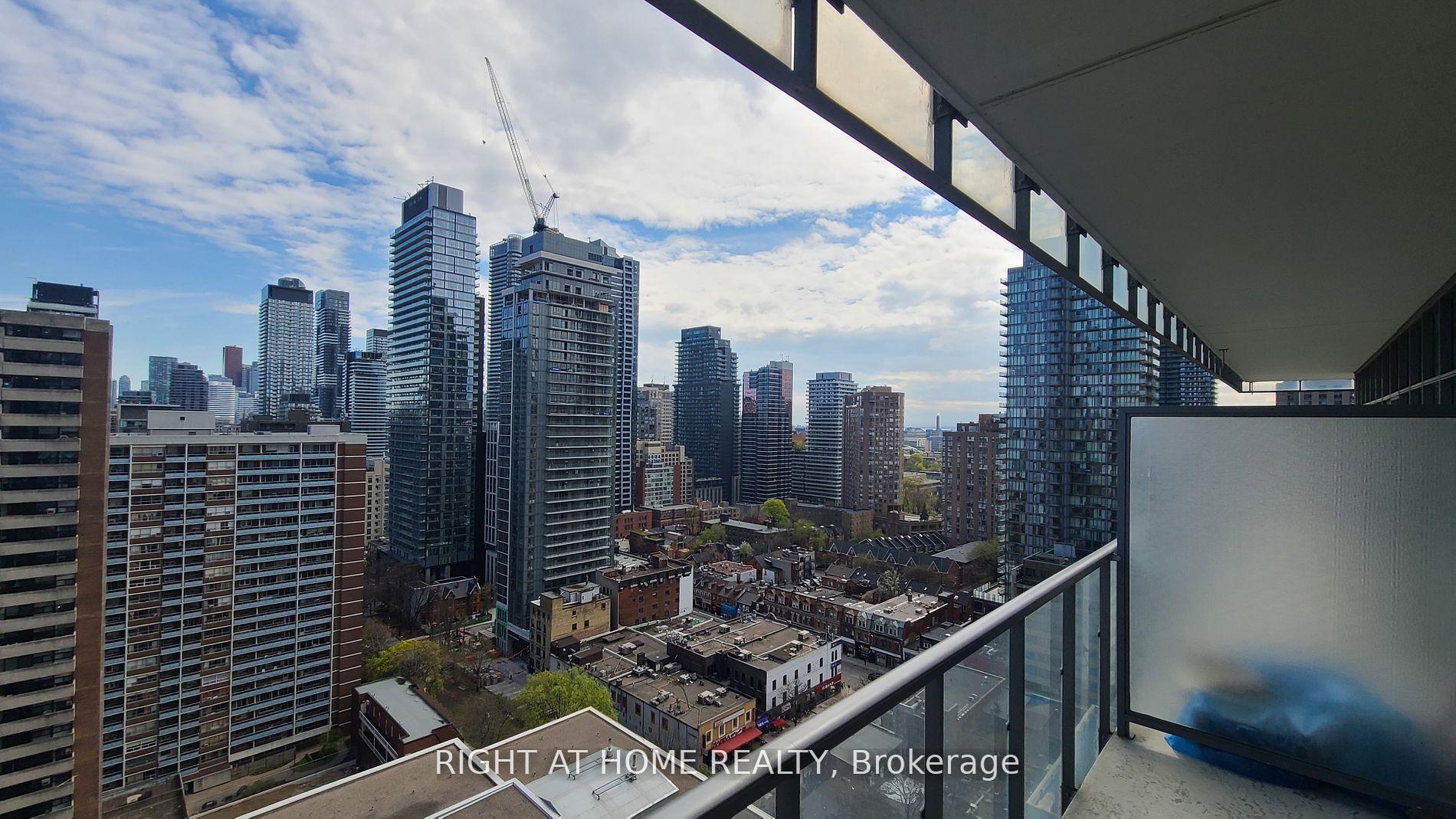 Photo 16 of Unit 2004, 33 Charles Street E, Toronto, Church-Yonge Corridor — HOMEH