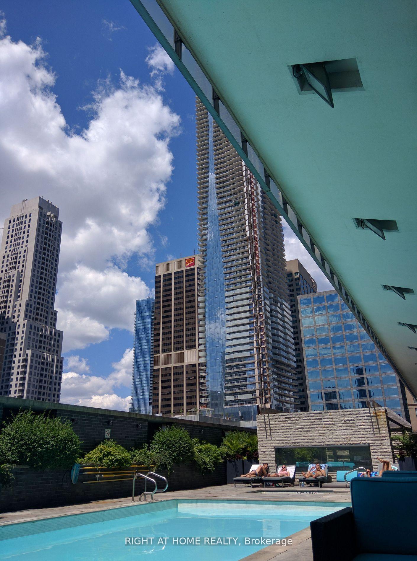 Photo 15 of Unit 2004, 33 Charles Street E, Toronto, Church-Yonge Corridor — HOMEH